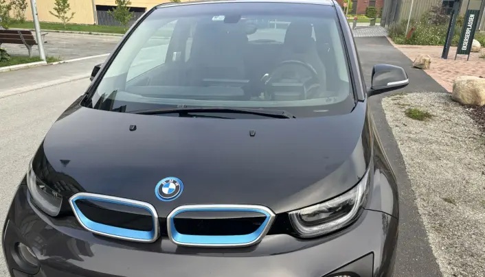 Svart BMW I3